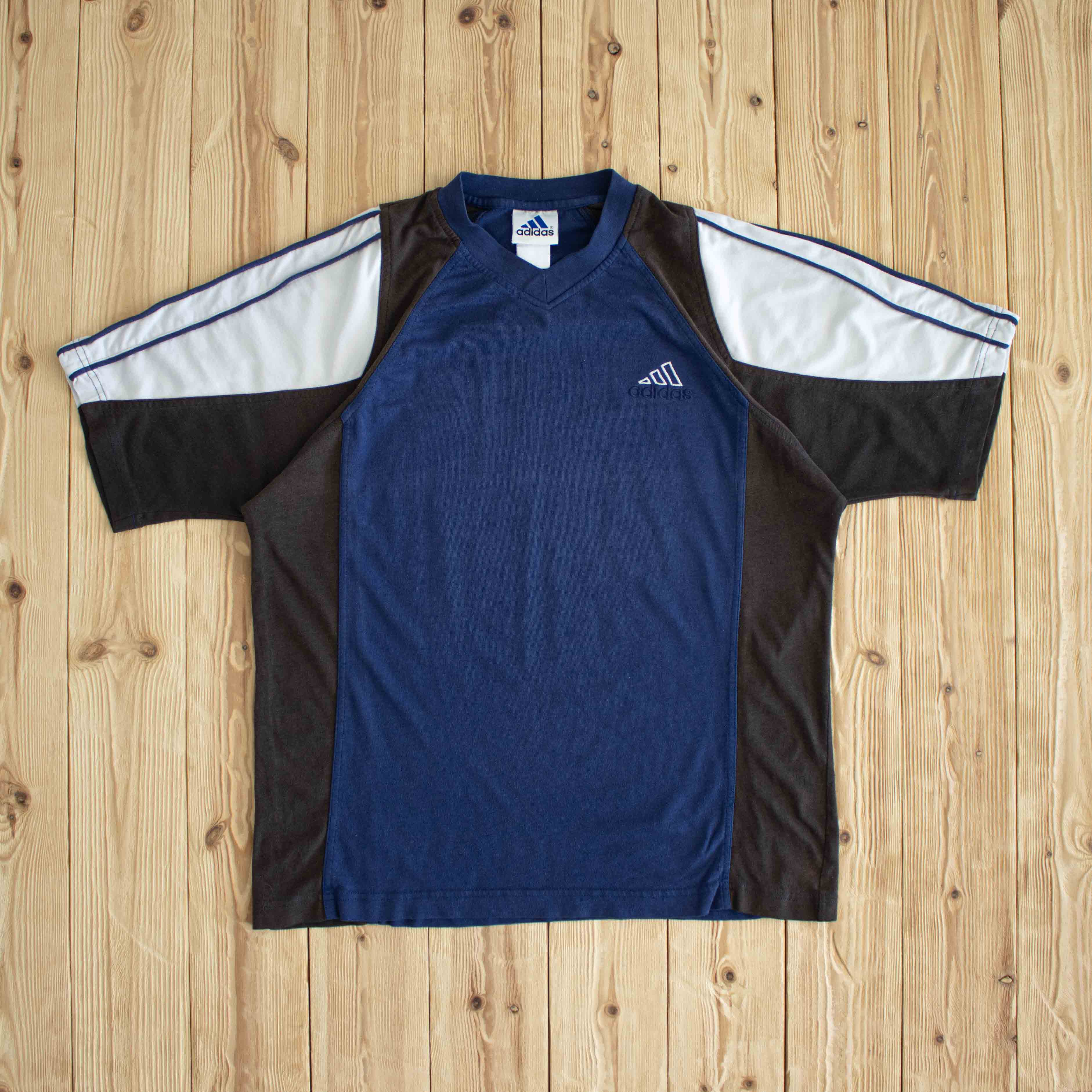 (M/L) Adidas Vintage Embroidered T-Shirt Blue