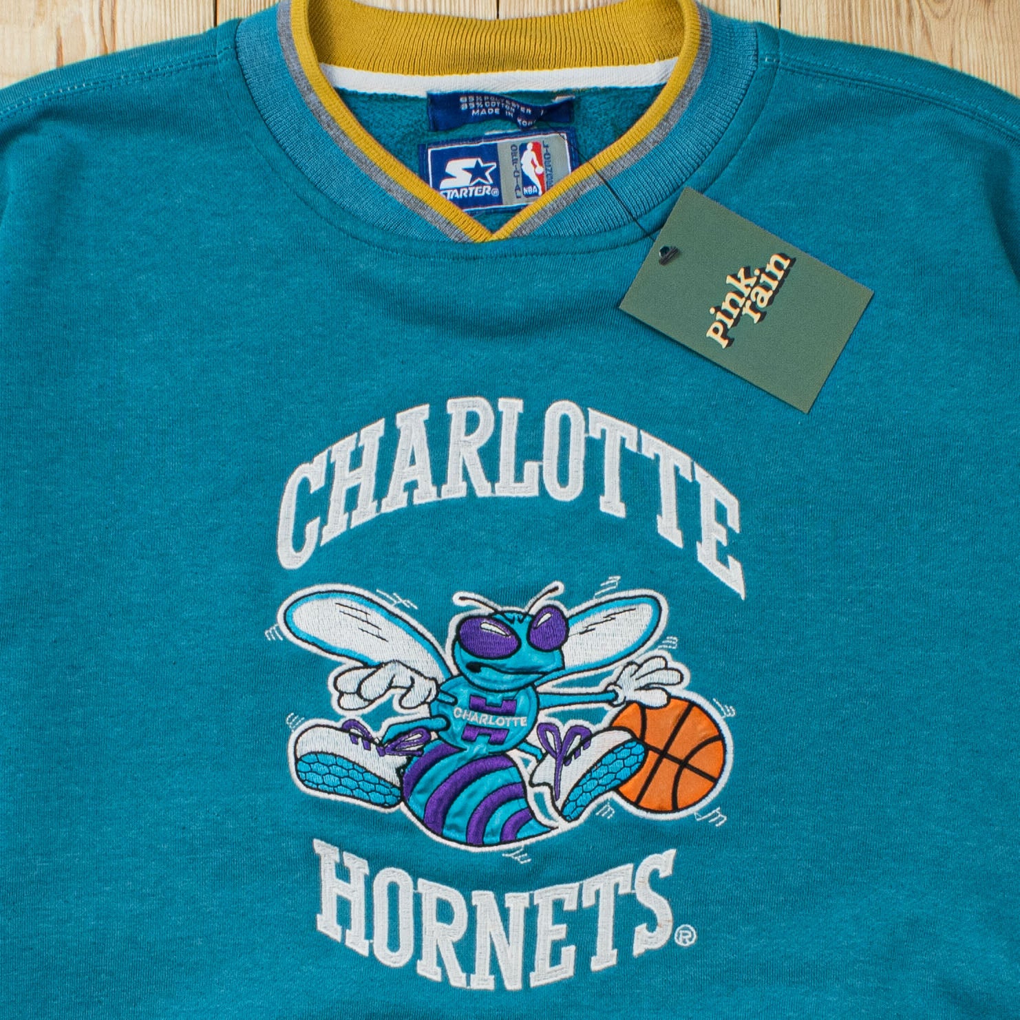 (L) Vintage Starter Charlotte Hornets Embroidered Sweatshirt