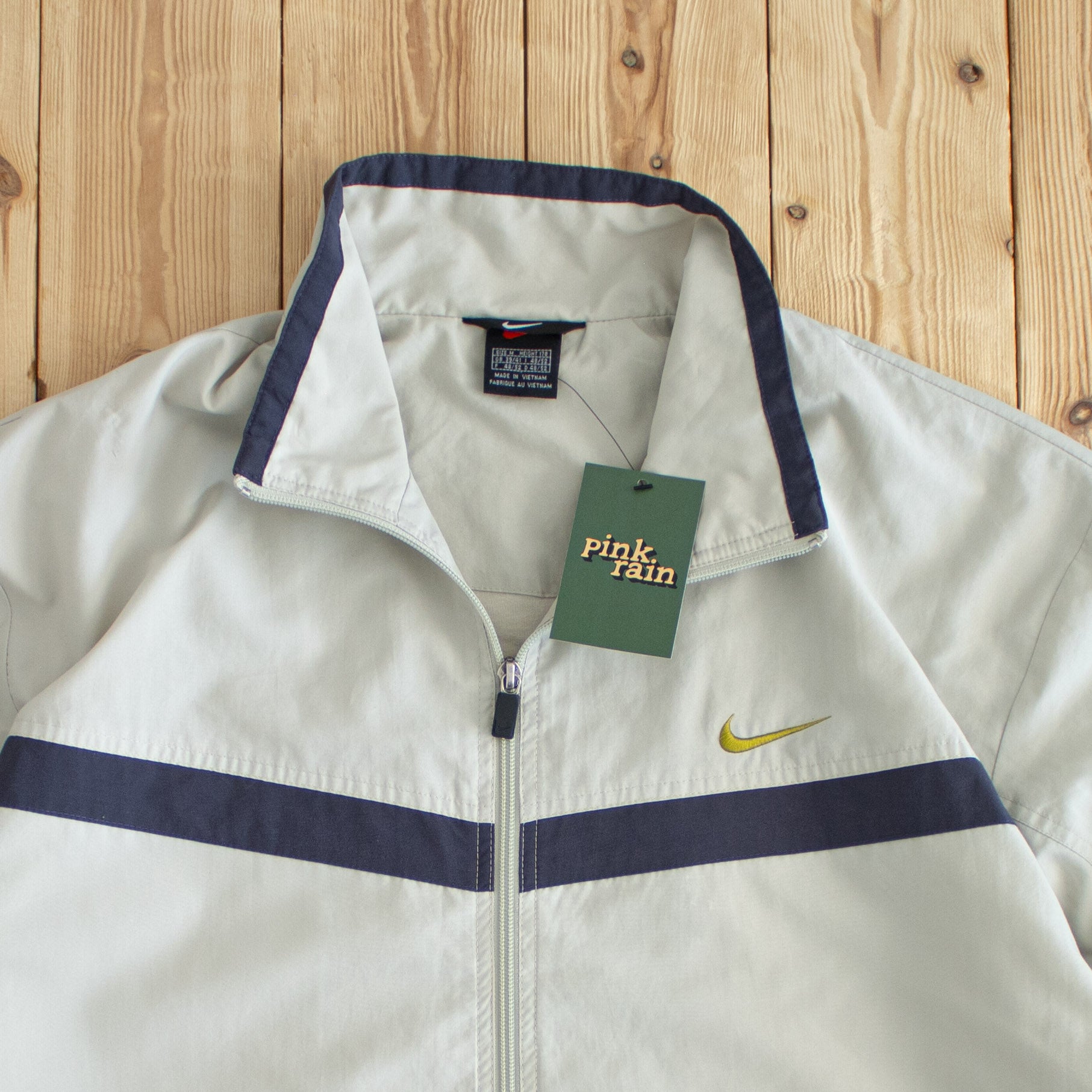 (M/L) Nike Swoosh Vintage Embroidered Jacket Beige