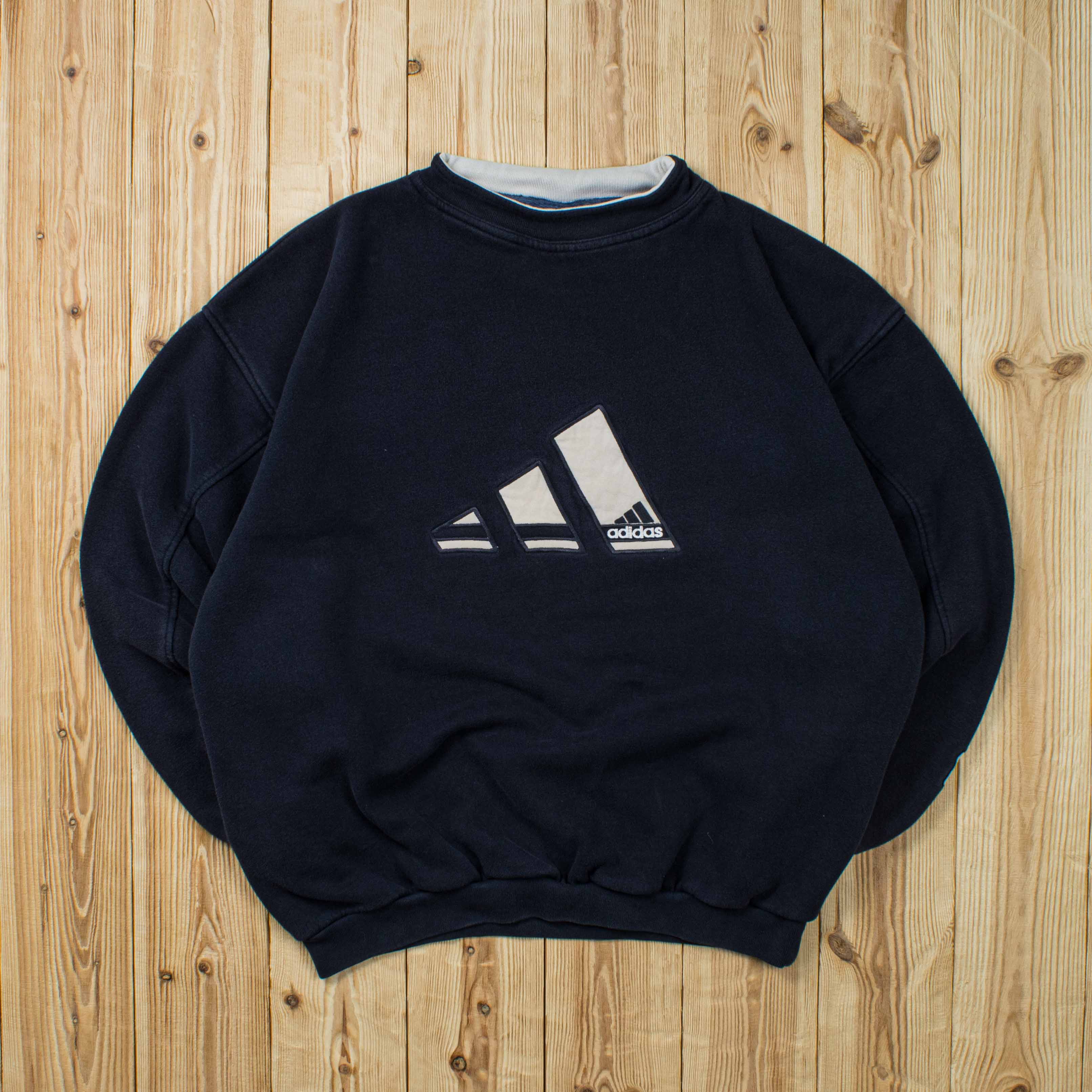 (M) Vintage Adidas Embroidered Sweatshirt