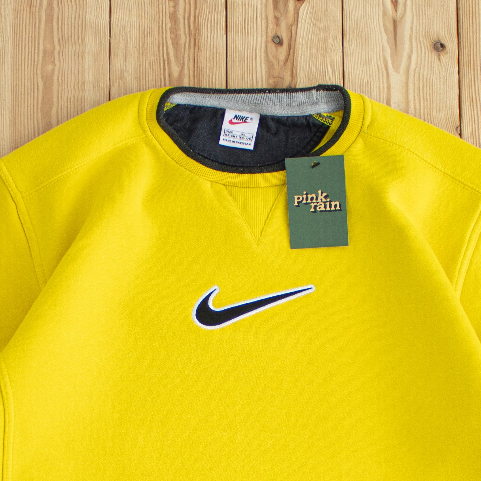 (L/XL) Nike Swoosh Vintage Embroidered Sweatshirt Yellow