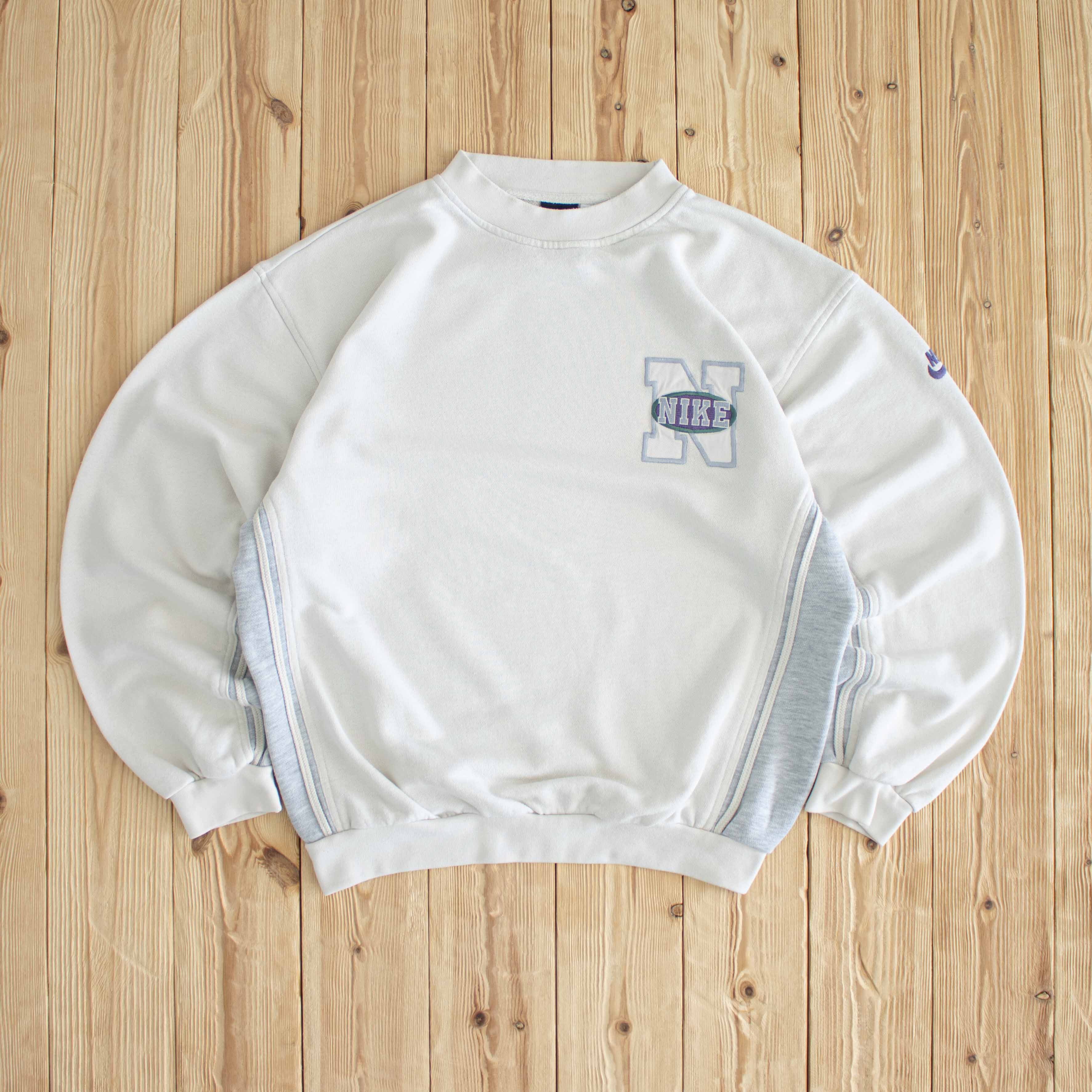 (M) Nike Spell Out Vintage Embroidered Sweatshirt White