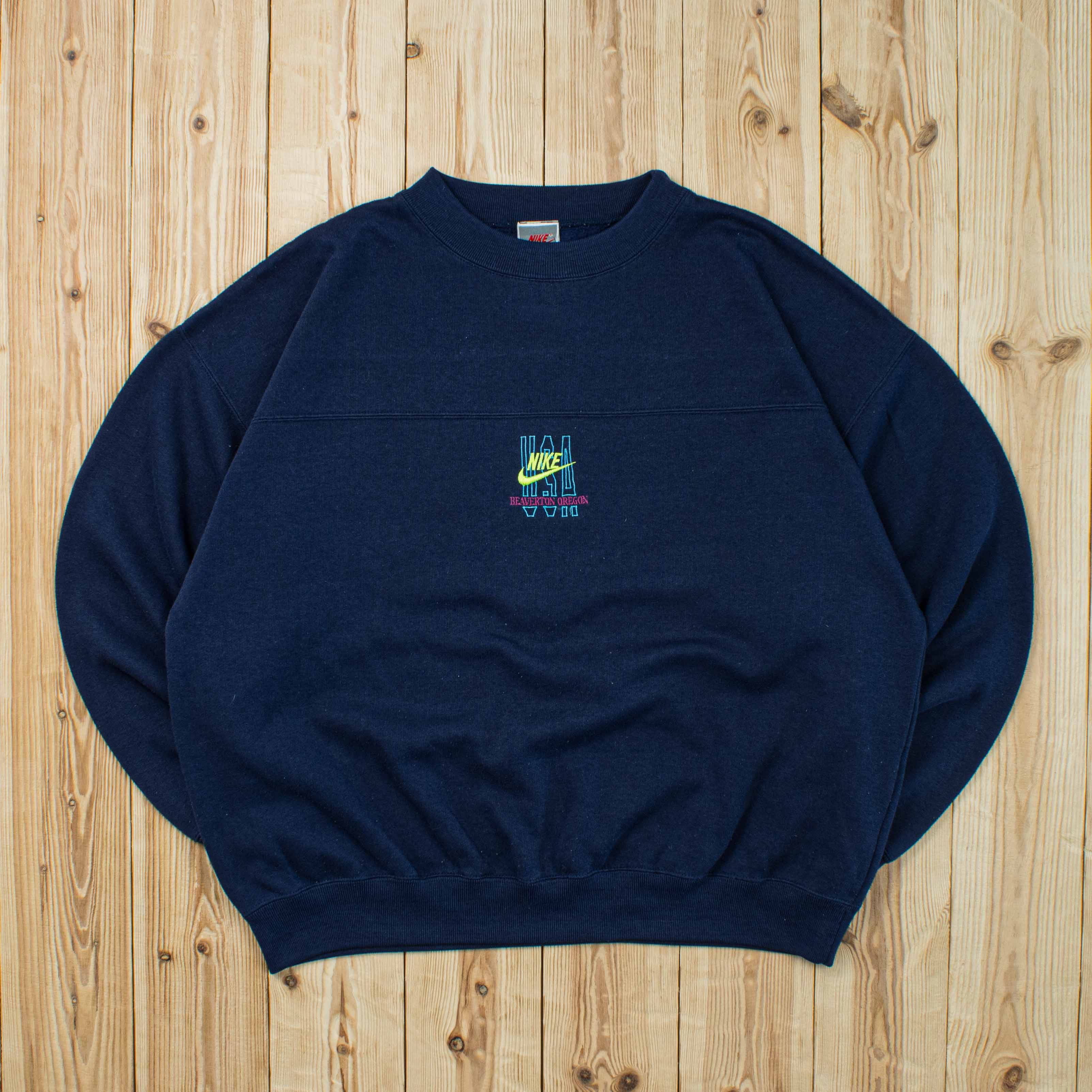 (M) Vintage Nike USA Beaverton Oregon Embroidered Sweatshirt