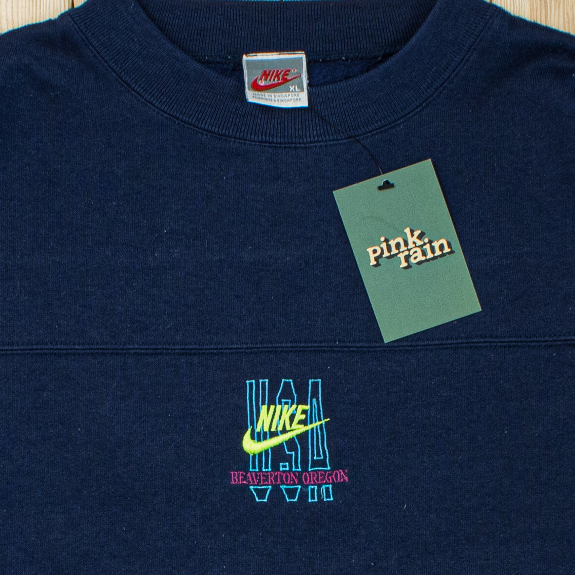 (M) Vintage Nike USA Beaverton Oregon Embroidered Sweatshirt