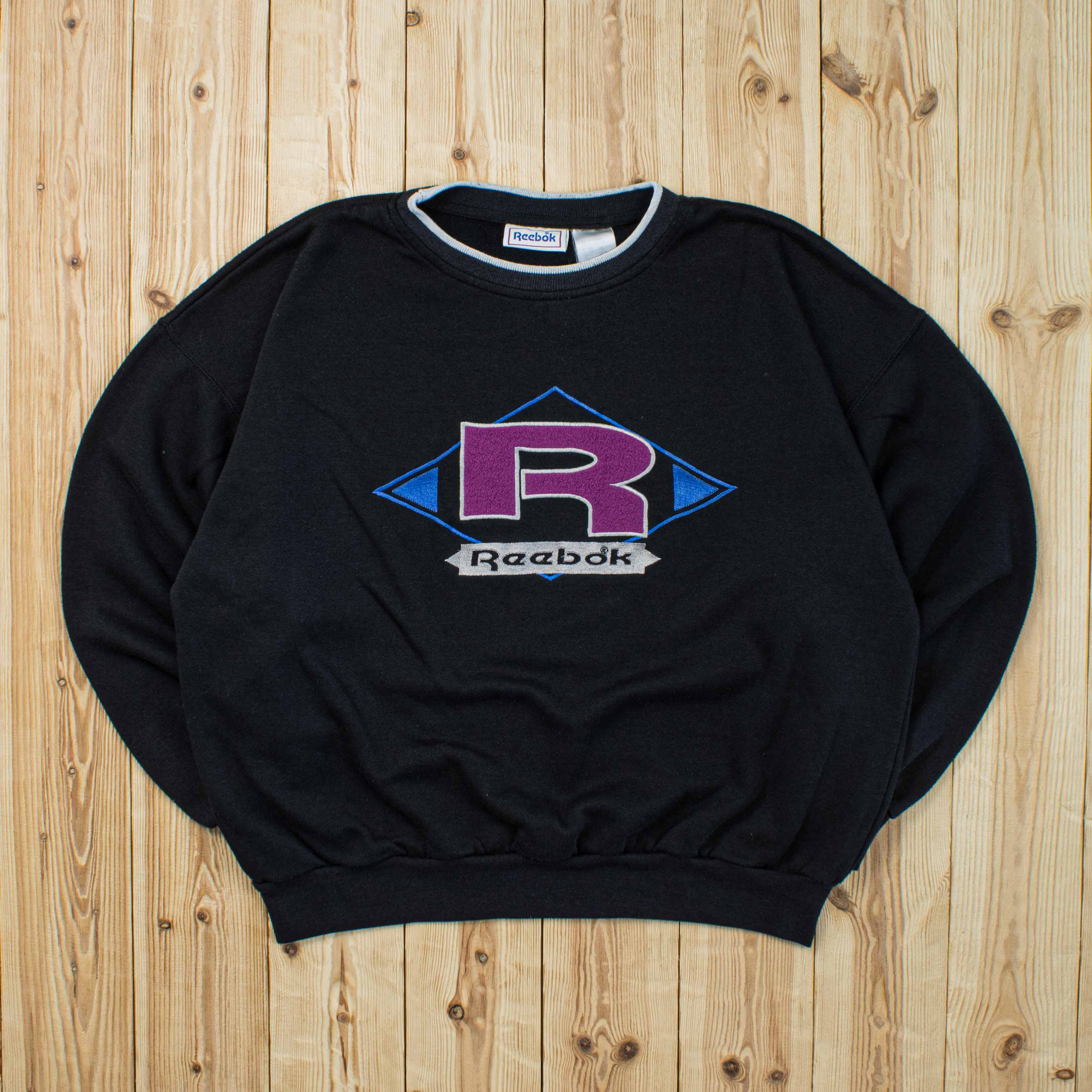 (M) Vintage Reebok Spell Out Embroidered Sweatshirt