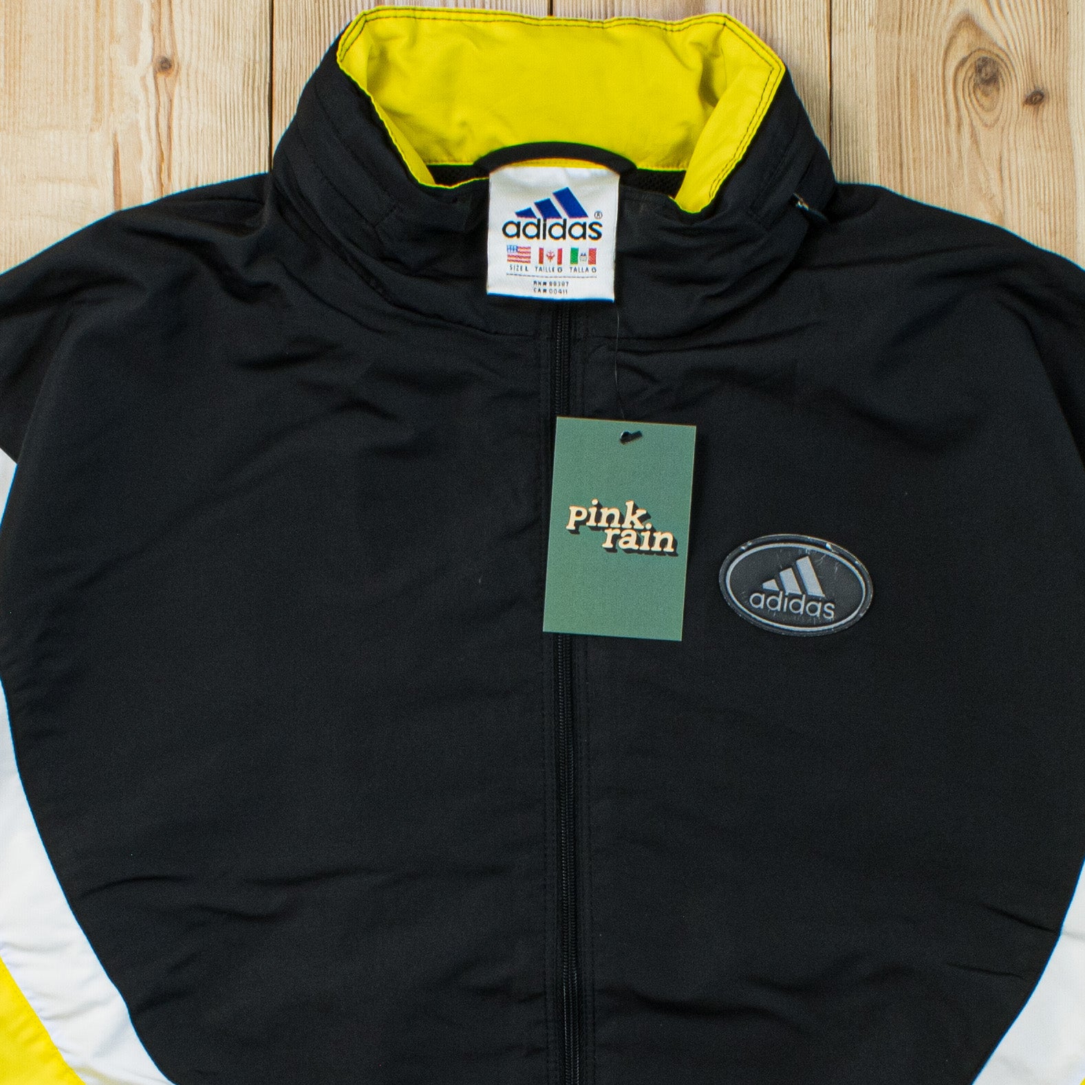 (M) Vintage Adidas Essential Jacket