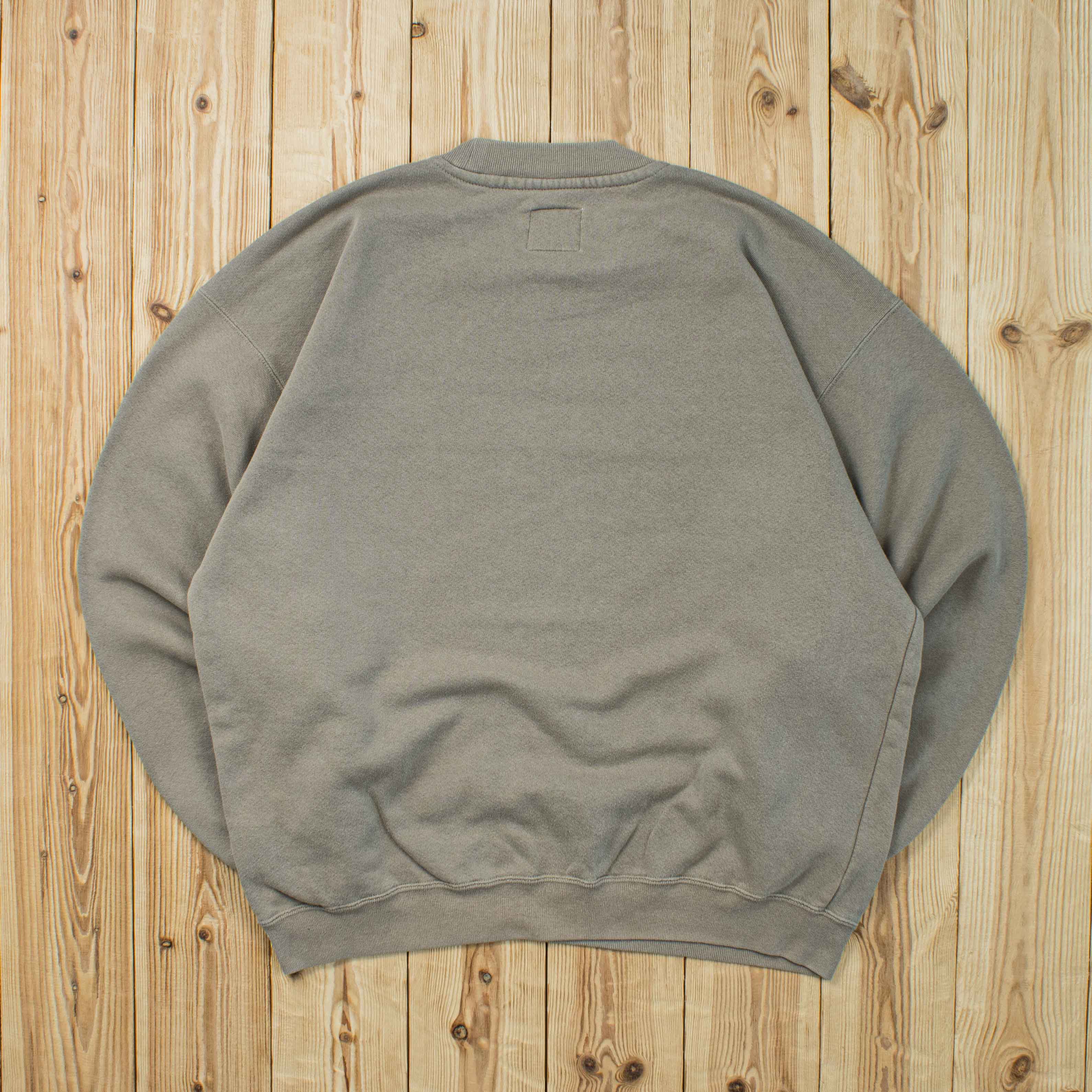 (M) Vintage Nike Essential Embroidered Sweatshirt
