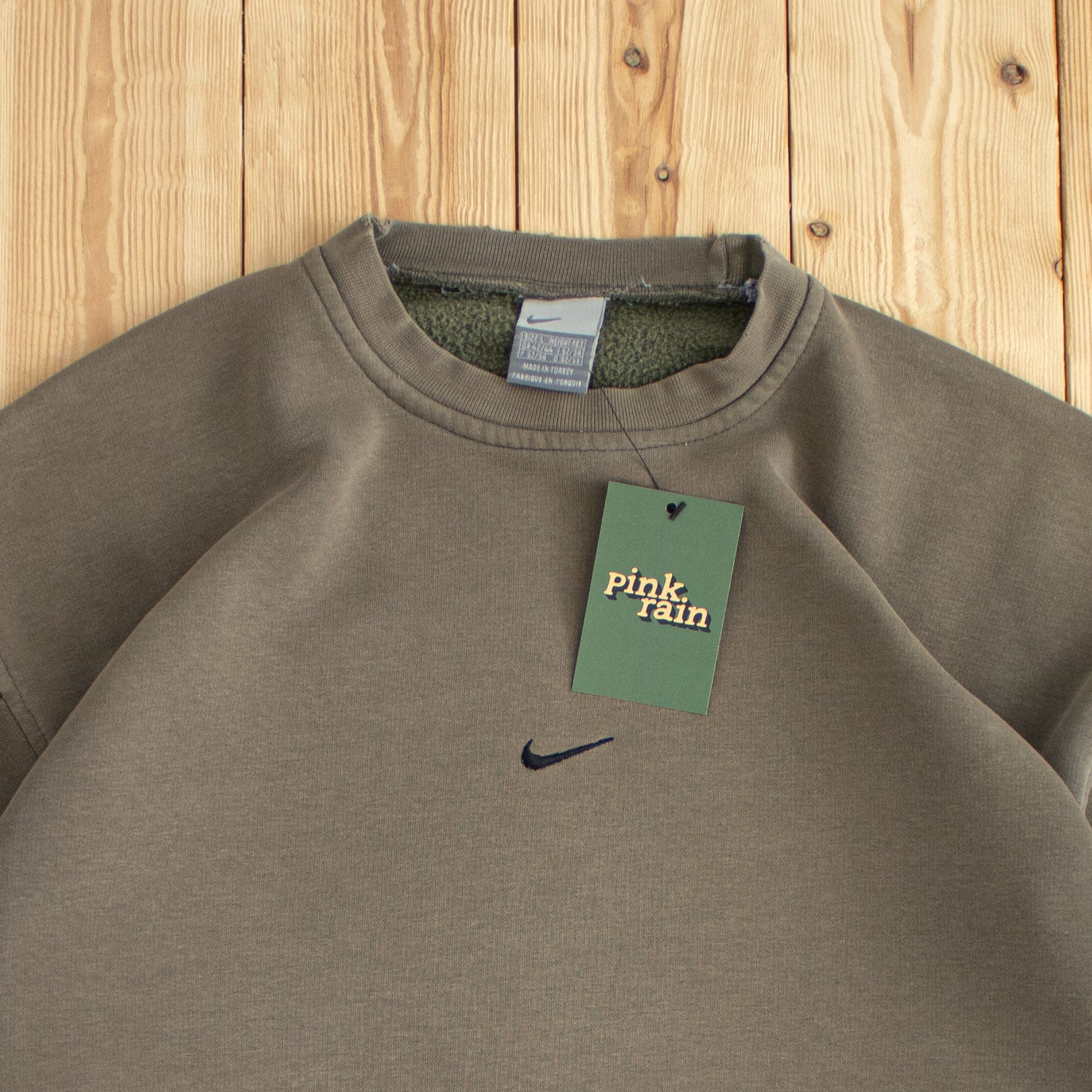 (M/L) Nike Center Swoosh Vintage Embroidered Sweatshirt Khaki