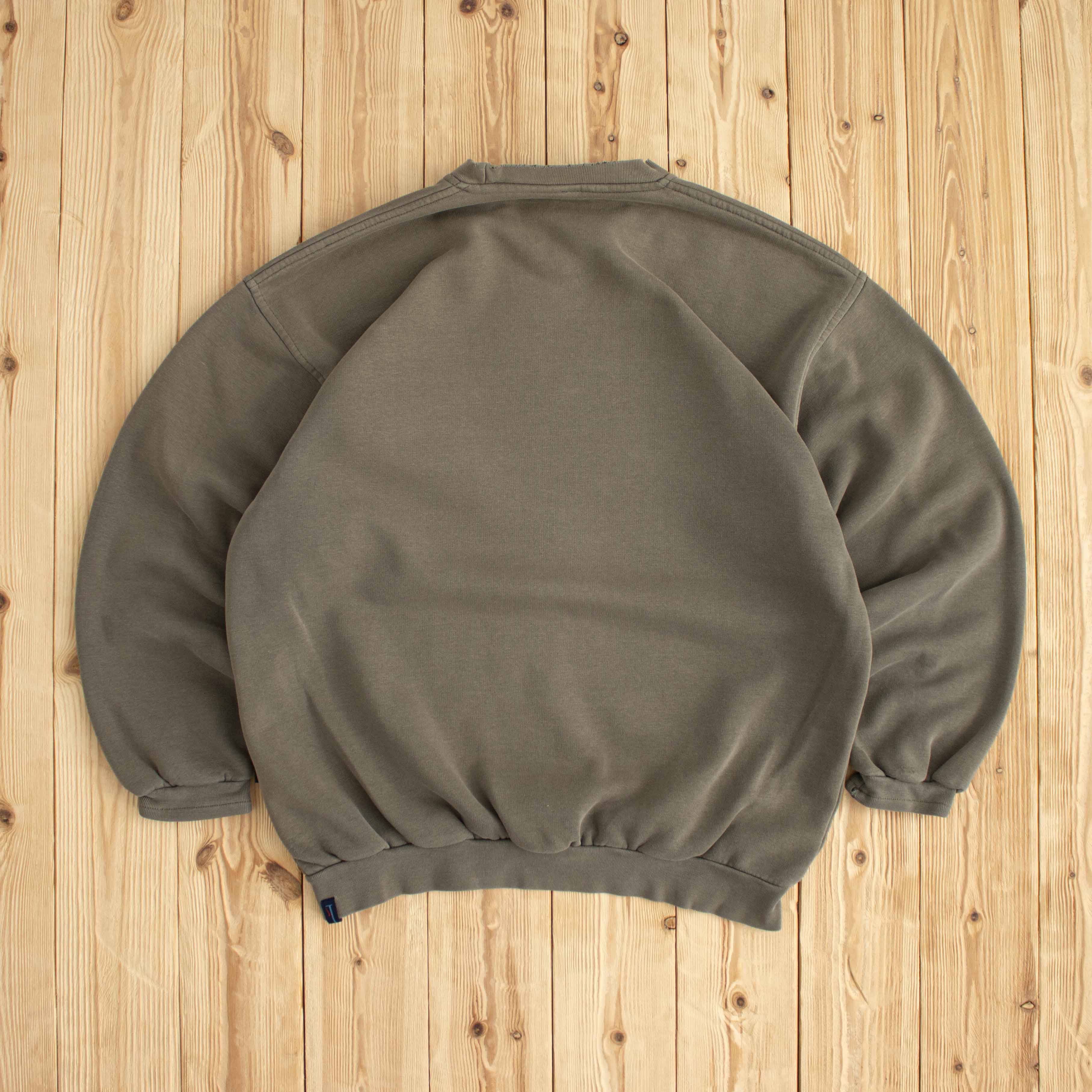 (M/L) Nike Center Swoosh Vintage Embroidered Sweatshirt Khaki