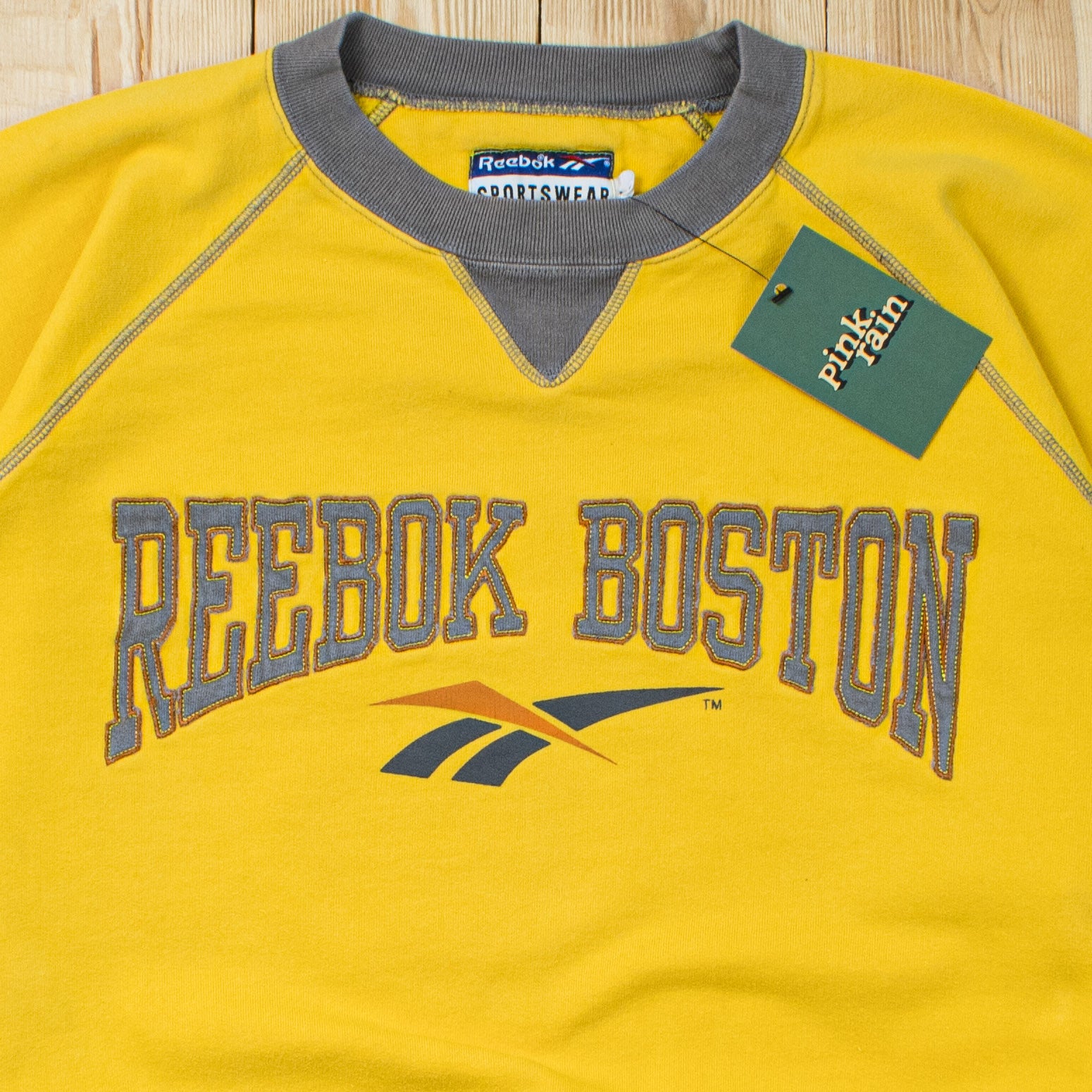 (L) Vintage Reebok Boston Embroidered Sweatshirt